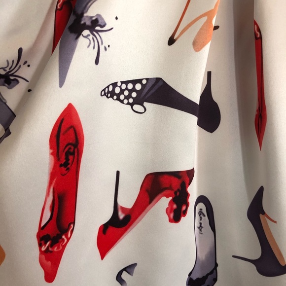 A Line Skirt with High Heel Shoe Design - Picture 2 of 5